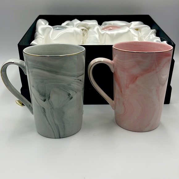 Jumway: Ceramic Marbled Mr and Mrs Gift Box Coffee Mugs, Lids & Gold Spoons Set - Picture 9 of 16